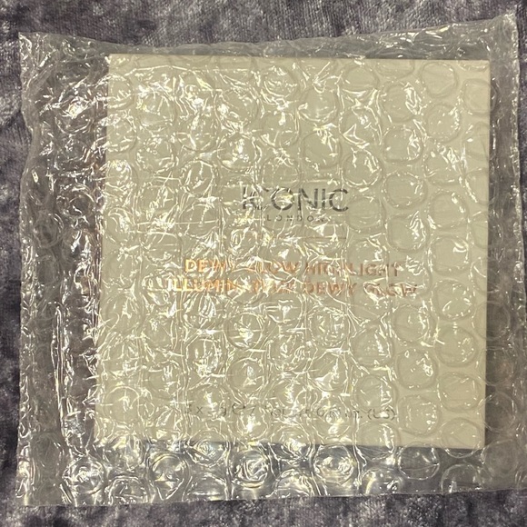 NIB Iconic London Dewy Glow Highlight - Picture 6 of 6